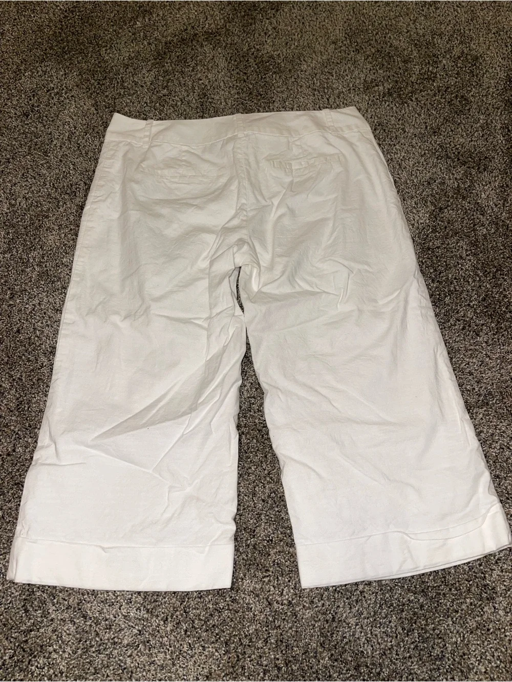 The Limited White Cropped Pants